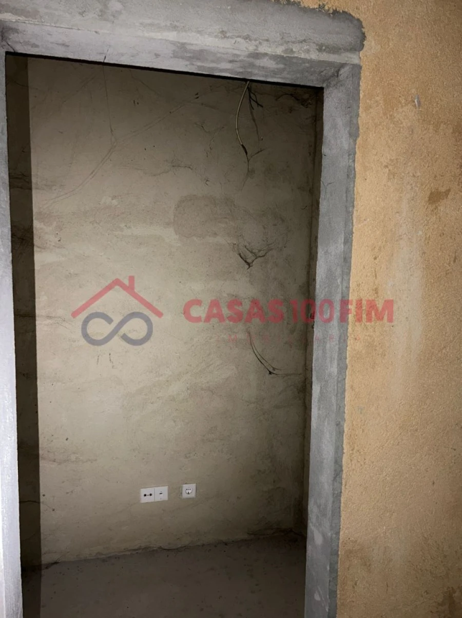 Loja para Venda em Vila Chã, Codal e Vila Cova de Perrinho Foto 19