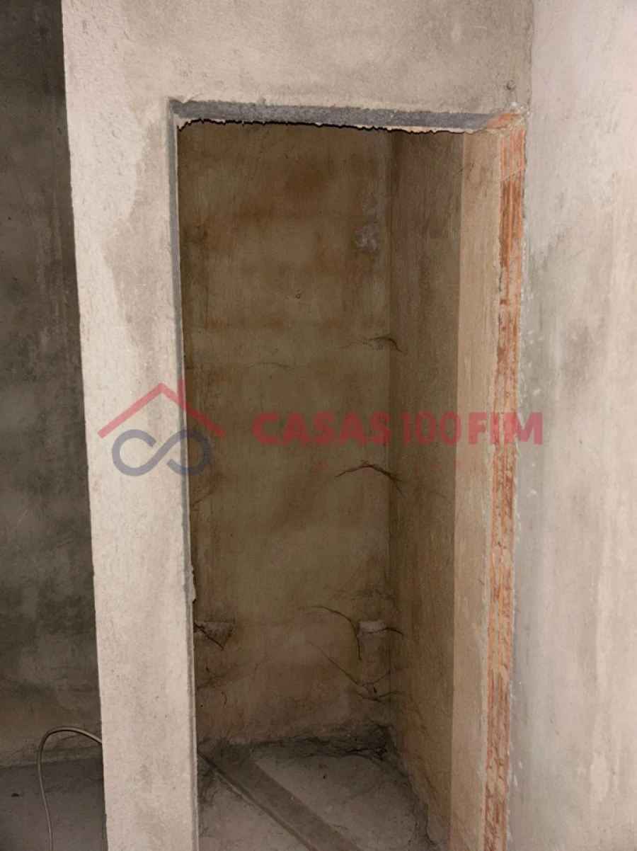 Loja para Venda em Vila Chã, Codal e Vila Cova de Perrinho Foto 24