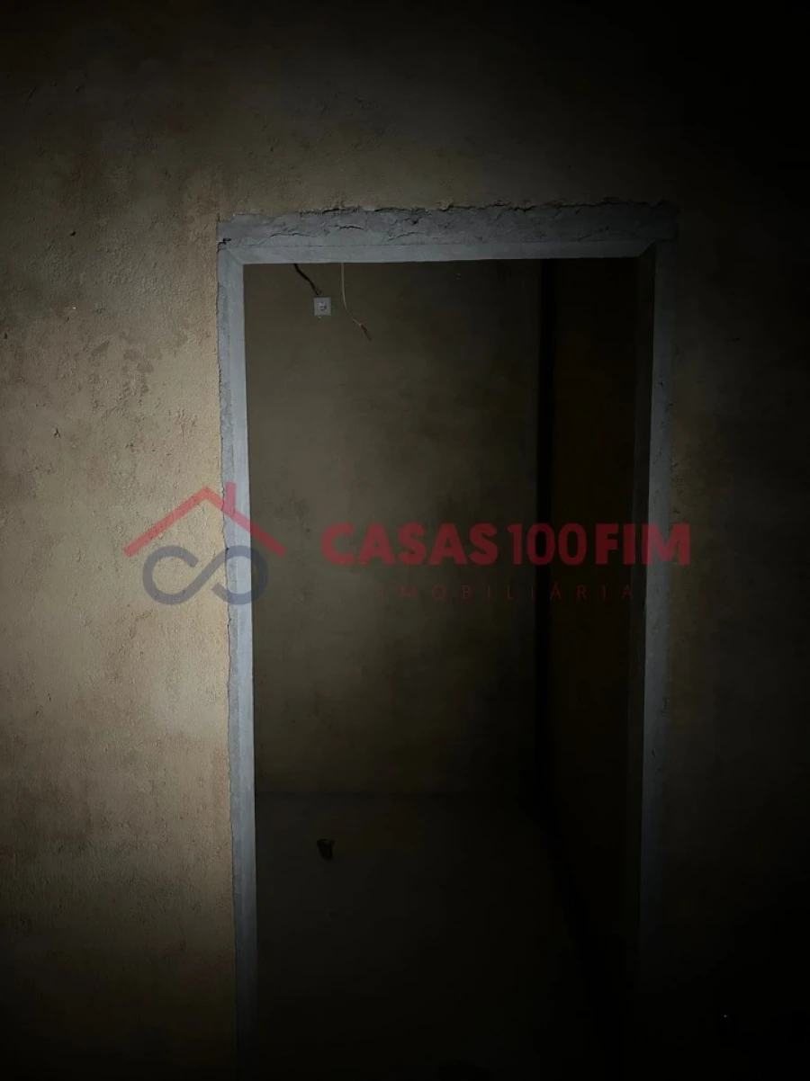 Loja para Venda em Vila Chã, Codal e Vila Cova de Perrinho Foto 26