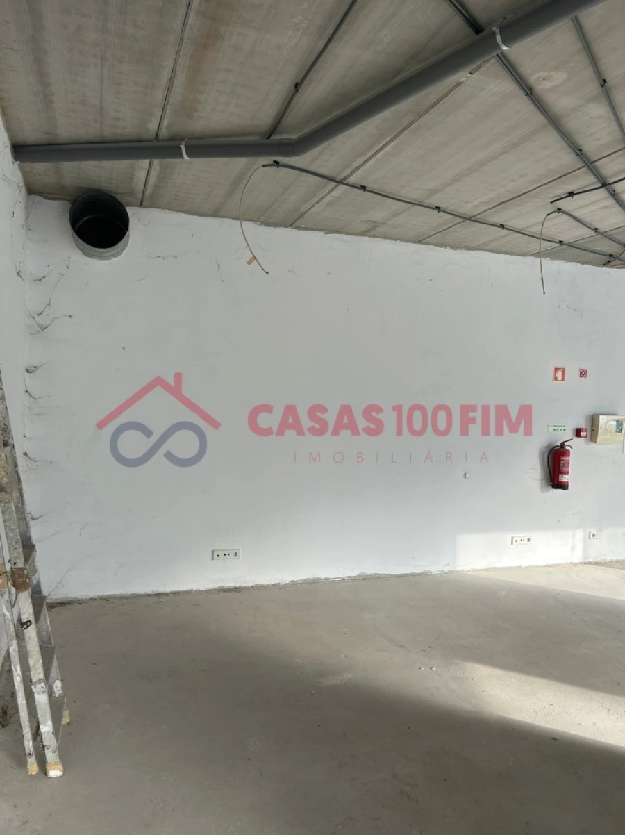 Loja para Venda em Vila Chã, Codal e Vila Cova de Perrinho Foto 5