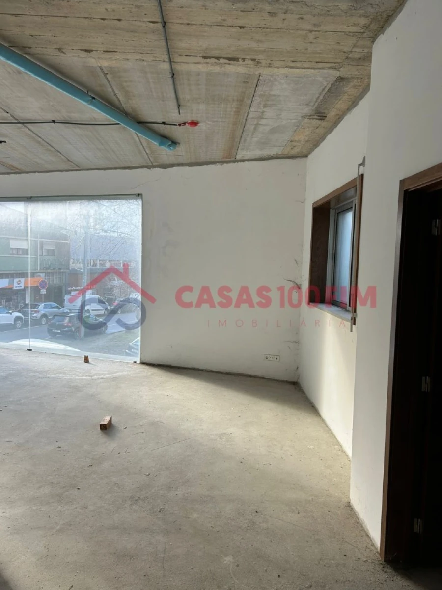 Loja para Venda em Vila Chã, Codal e Vila Cova de Perrinho Foto 17