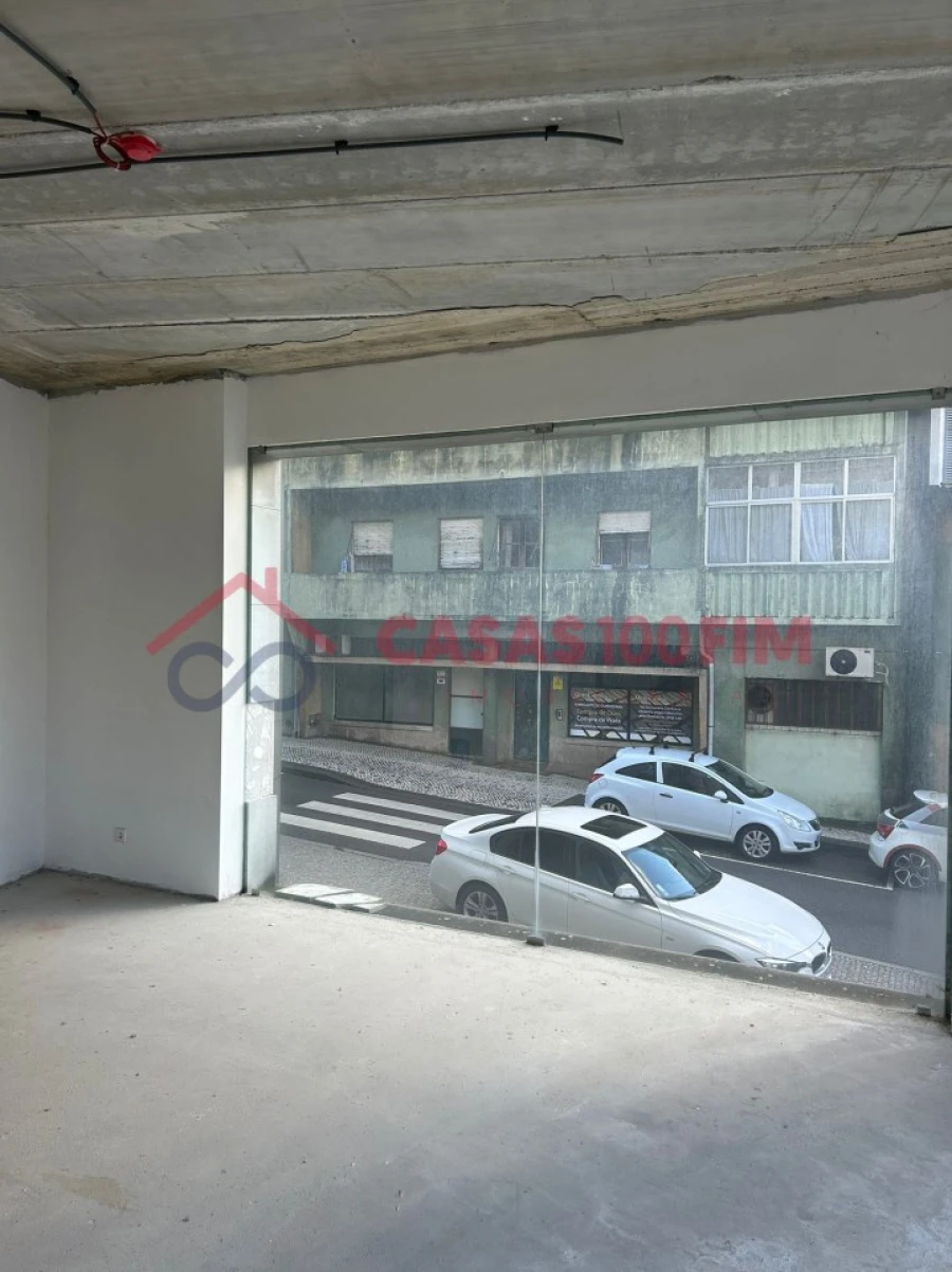 Loja para Venda em Vila Chã, Codal e Vila Cova de Perrinho Foto 10