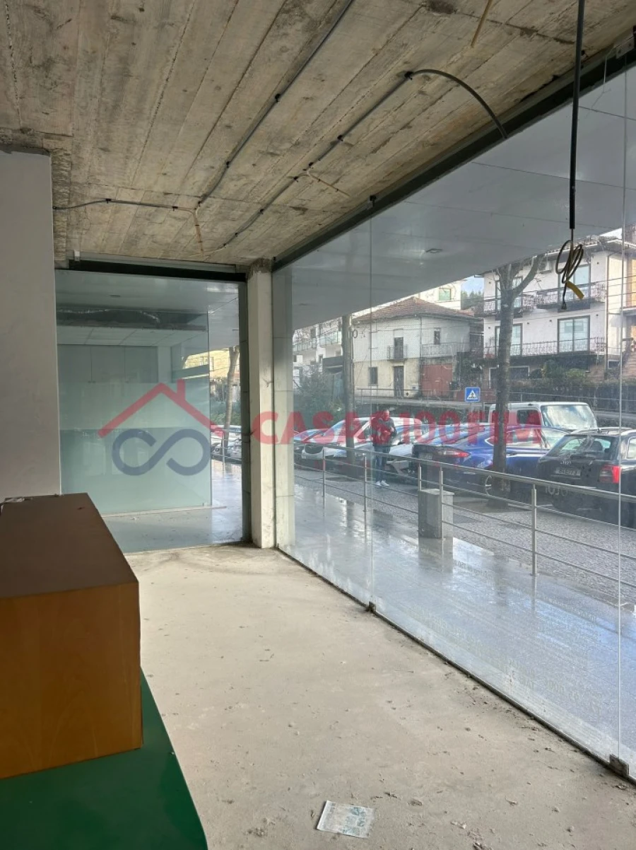 Loja para Venda em Vila Chã, Codal e Vila Cova de Perrinho Foto 4