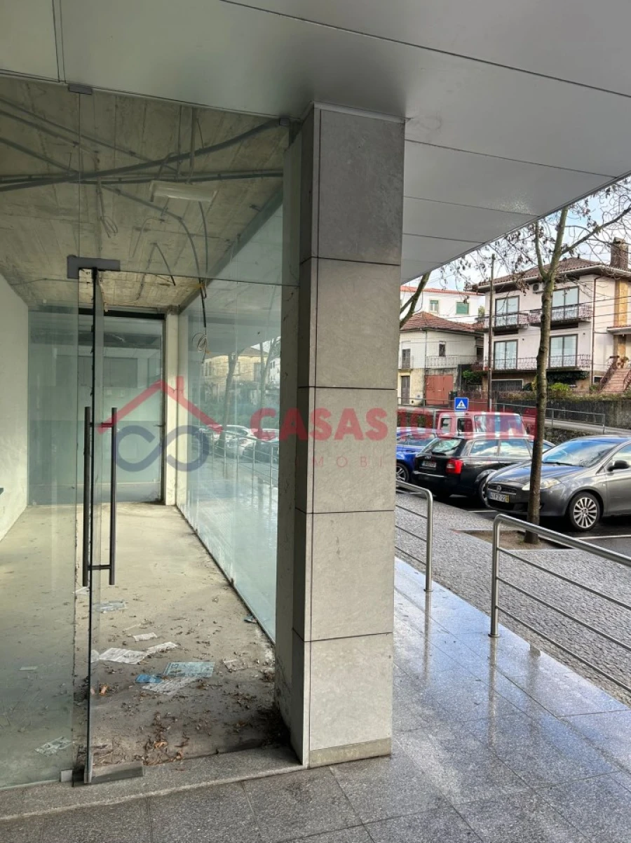 Loja para Venda em Vila Chã, Codal e Vila Cova de Perrinho Foto 6