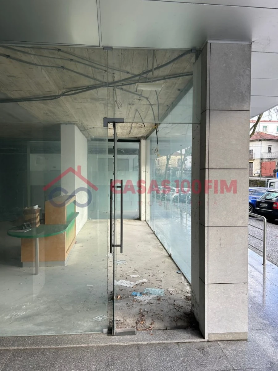 Loja para Venda em Vila Chã, Codal e Vila Cova de Perrinho Foto 7