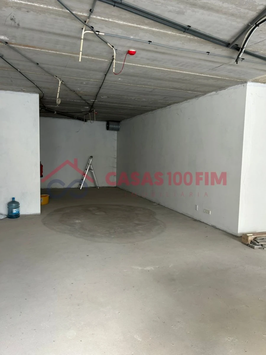 Loja para Venda em Vila Chã, Codal e Vila Cova de Perrinho Foto 10