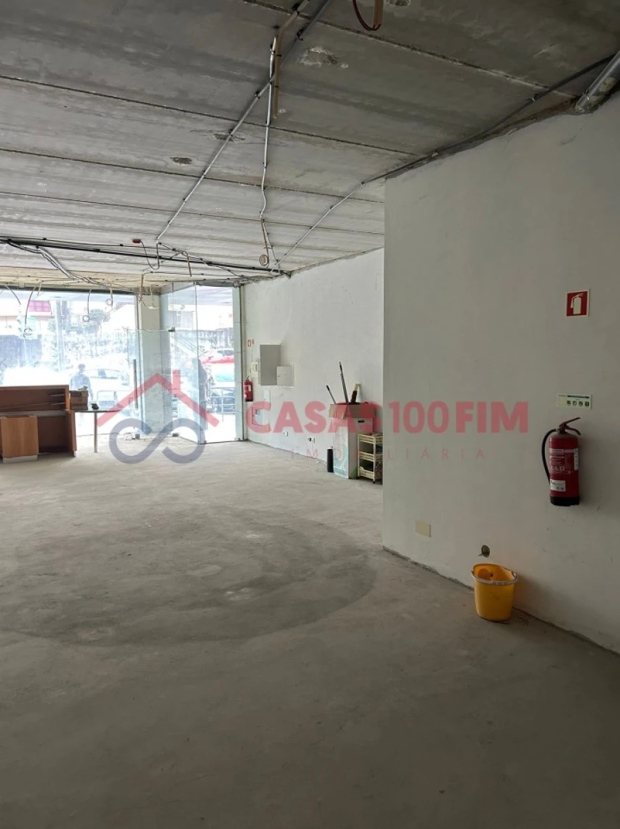 Loja para Venda em Vila Chã, Codal e Vila Cova de Perrinho Foto 11