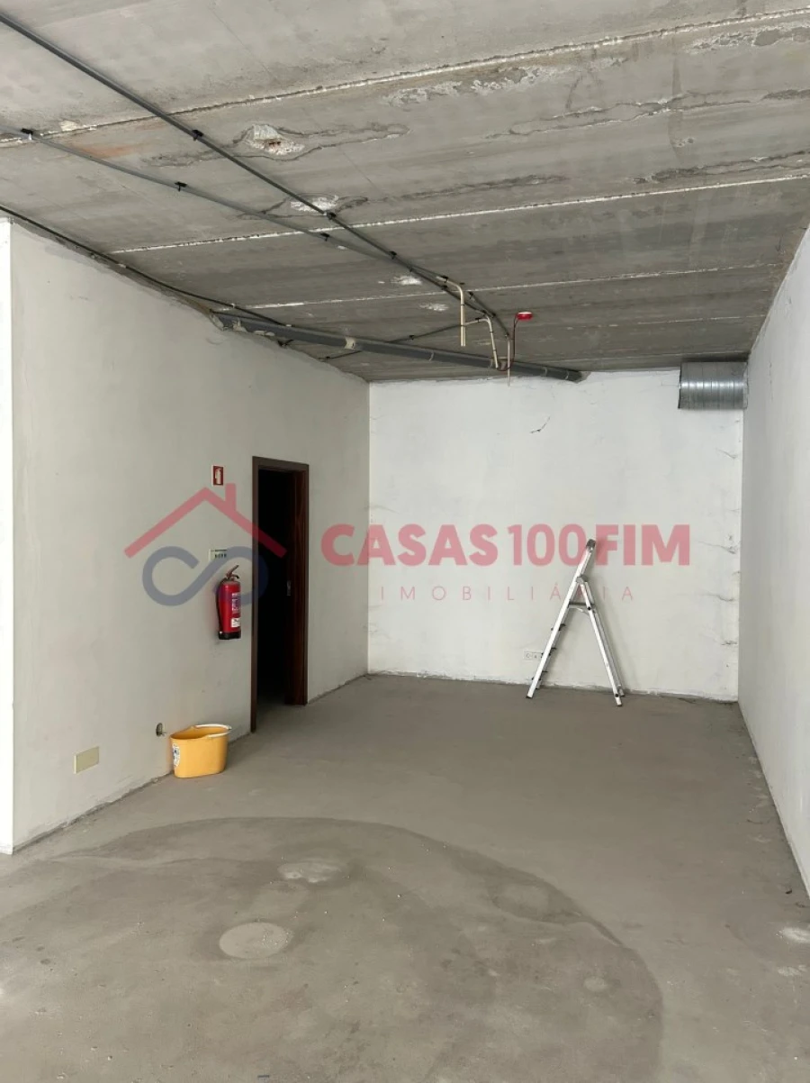 Loja para Venda em Vila Chã, Codal e Vila Cova de Perrinho Foto 15