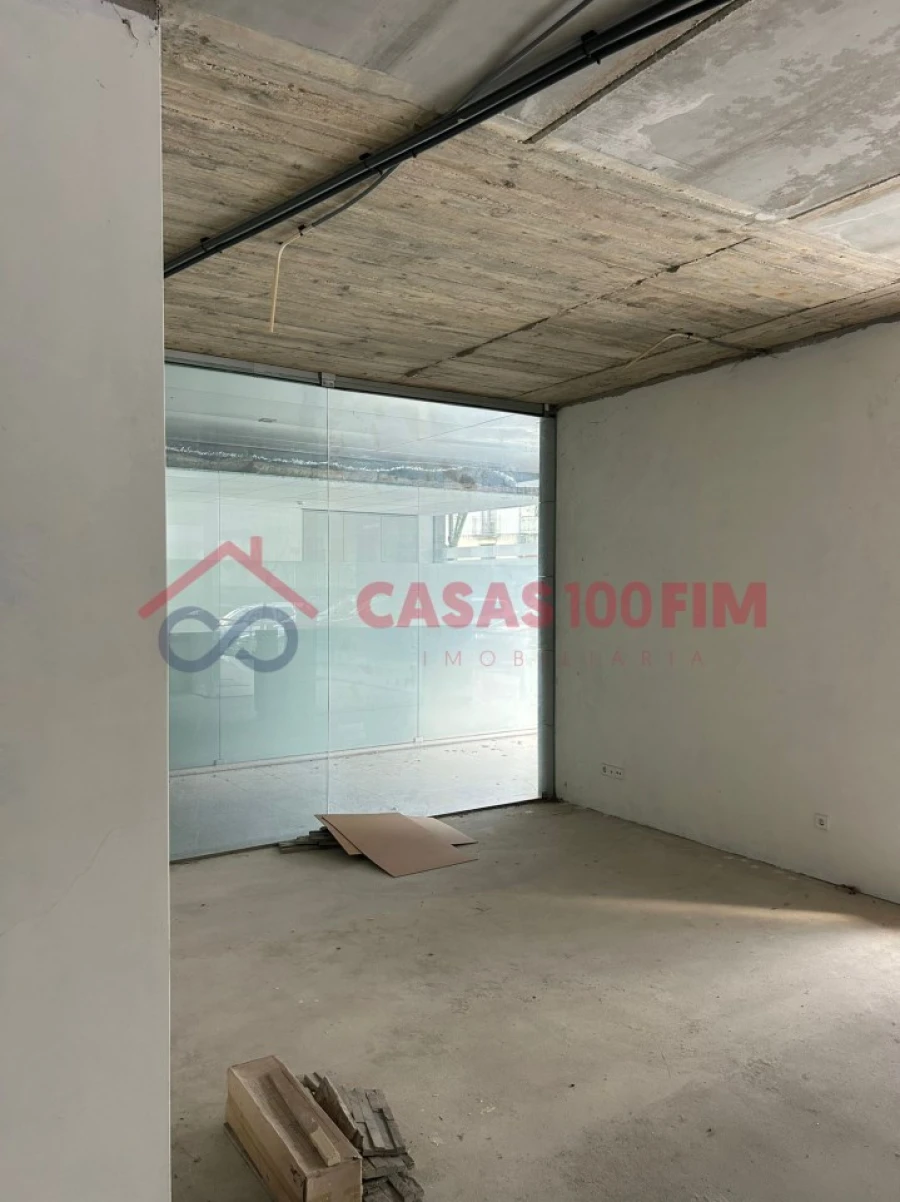 Loja para Venda em Vila Chã, Codal e Vila Cova de Perrinho Foto 22