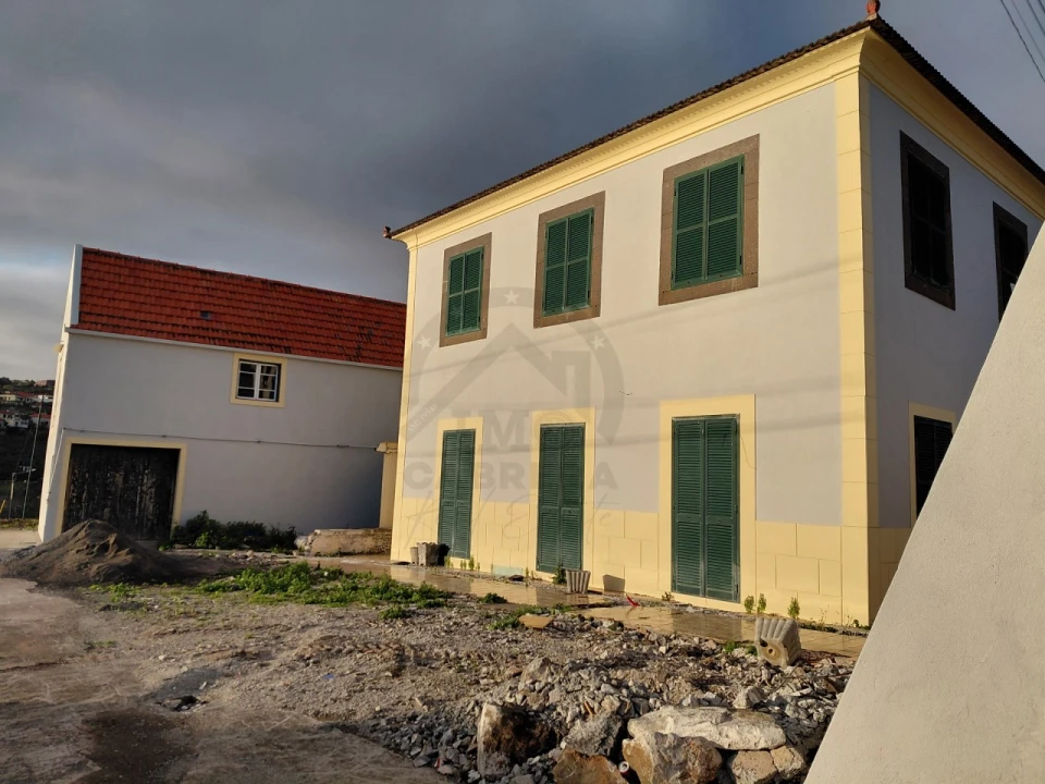 Moradia T4 para Venda em Ponta do Sol Foto 1