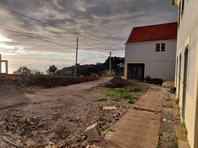 Moradia T4 para Venda em Ponta do Sol Foto 4