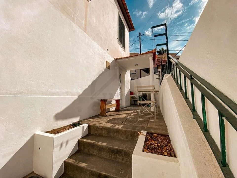 Moradia T4 para Venda em Funchal (Santa Maria Maior) Foto 3