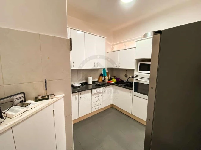 Moradia T4 para Venda em Funchal (Santa Maria Maior) Foto 6