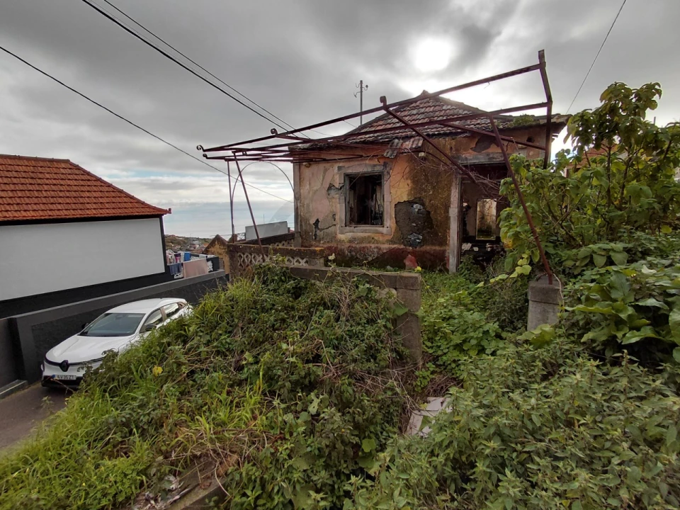 Moradia T2 para Venda em Canhas Foto 5