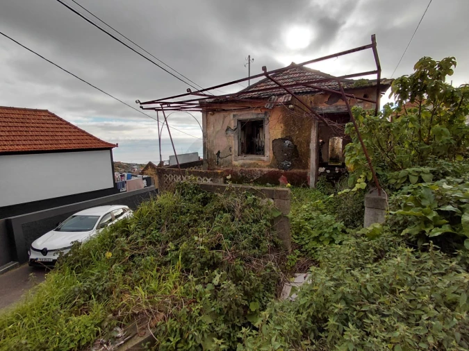 Moradia T2 para Venda em Canhas Foto 5