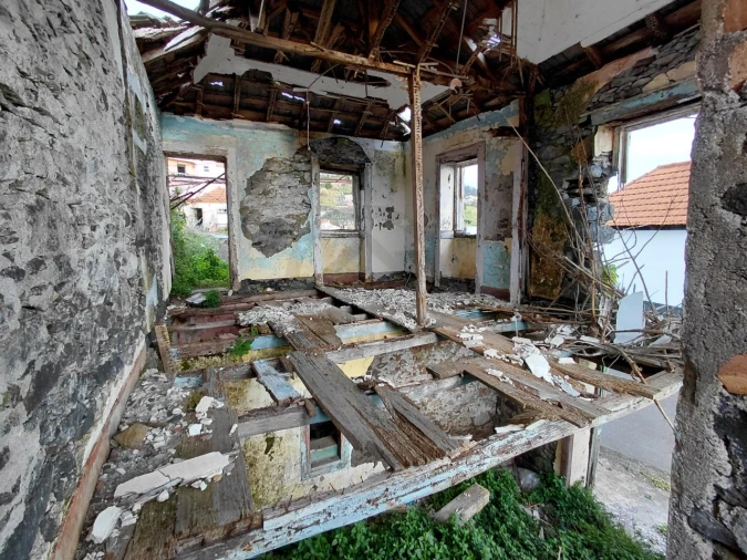 Moradia T2 para Venda em Canhas Foto 8