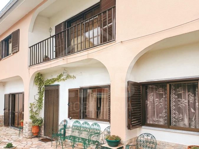 Moradia T3 para Venda em Charneca de Caparica e Sobreda Foto 3