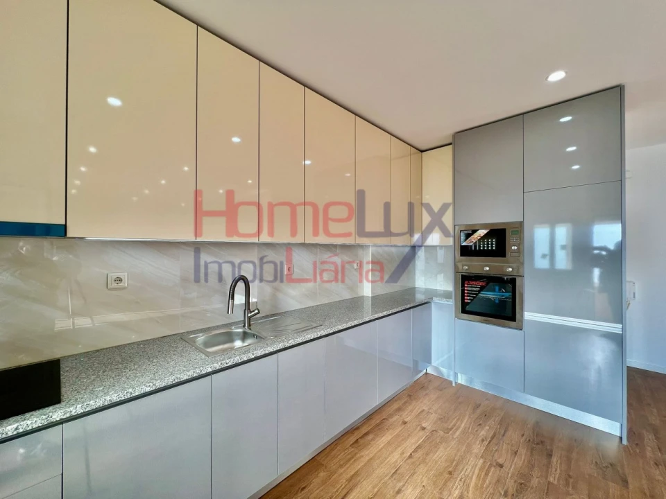 Apartamento T3 para Venda em Aguas Santas Foto 2