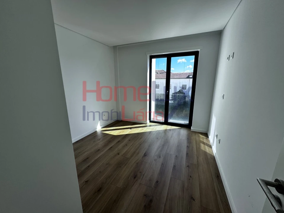 Apartamento T2 para Arrendamento em Tondela e Nandufe Foto 5