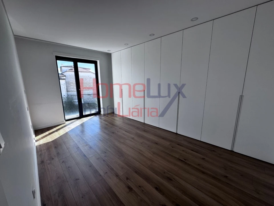 Apartamento T2 para Arrendamento em Tondela e Nandufe Foto 6