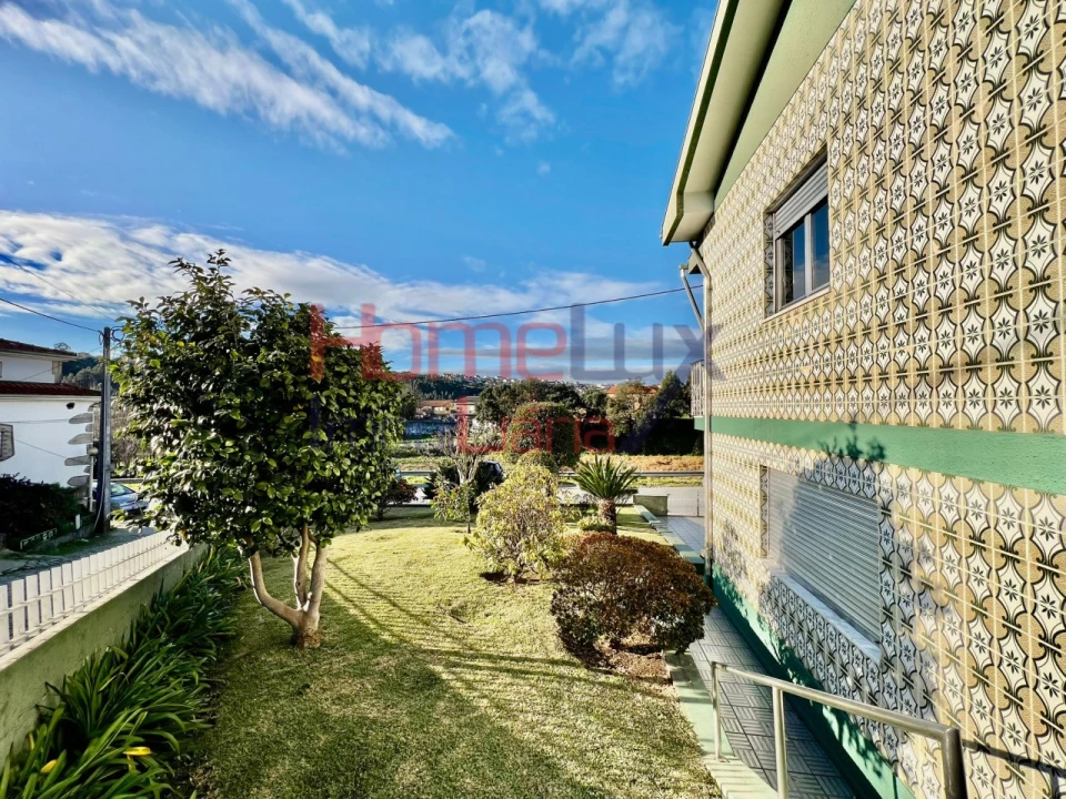 Moradia T4 para Venda em Fânzeres e São Pedro da Cova Foto 3