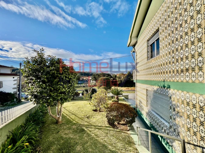 Moradia T4 para Venda em Fânzeres e São Pedro da Cova Foto 3