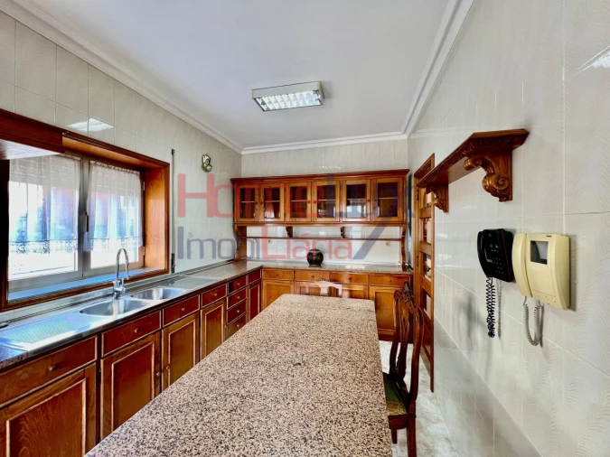 Moradia T4 para Venda em Fânzeres e São Pedro da Cova Foto 35