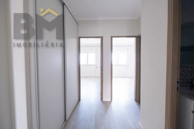 Apartamento T2 para Arrendamento em Castelo Branco Foto 19