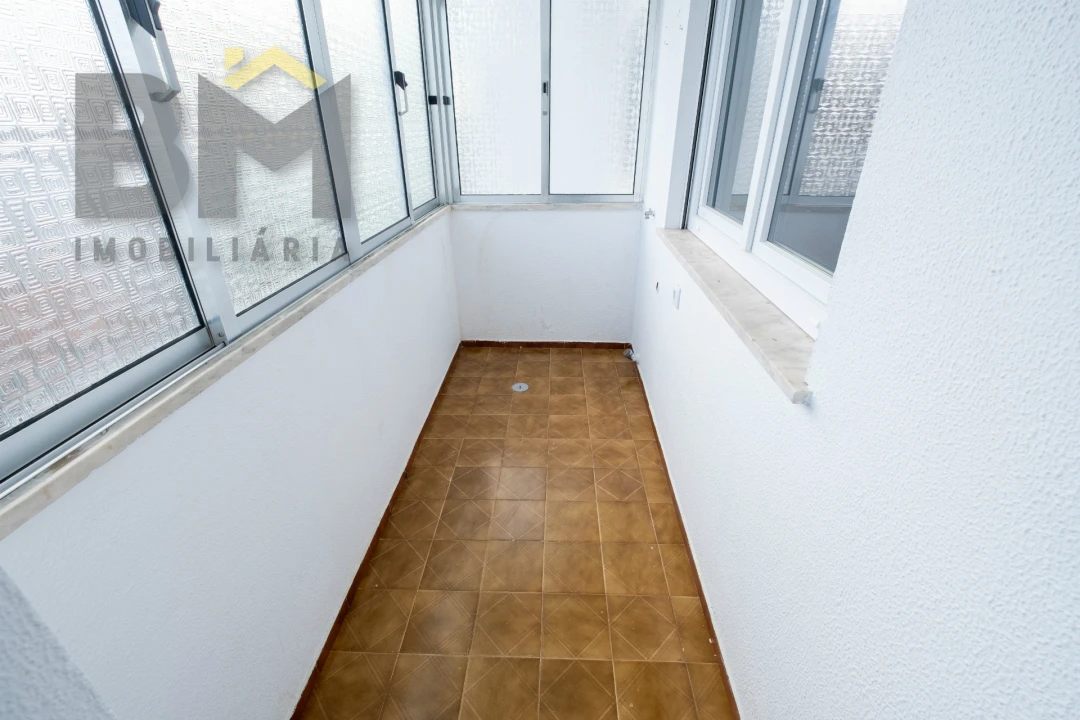 Apartamento T2 para Arrendamento em Castelo Branco Foto 17