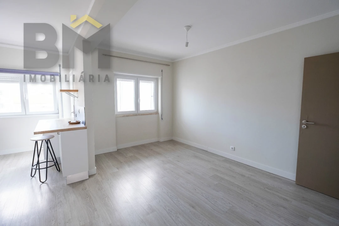 Apartamento T2 para Arrendamento em Castelo Branco Foto 16