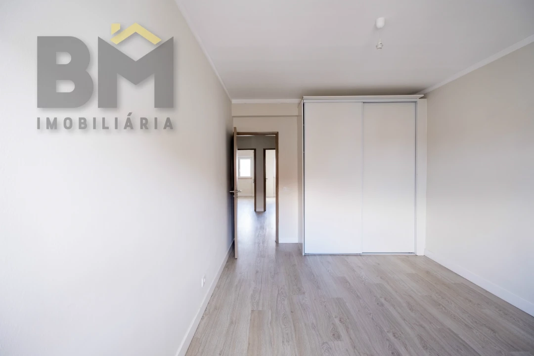 Apartamento T2 para Arrendamento em Castelo Branco Foto 15