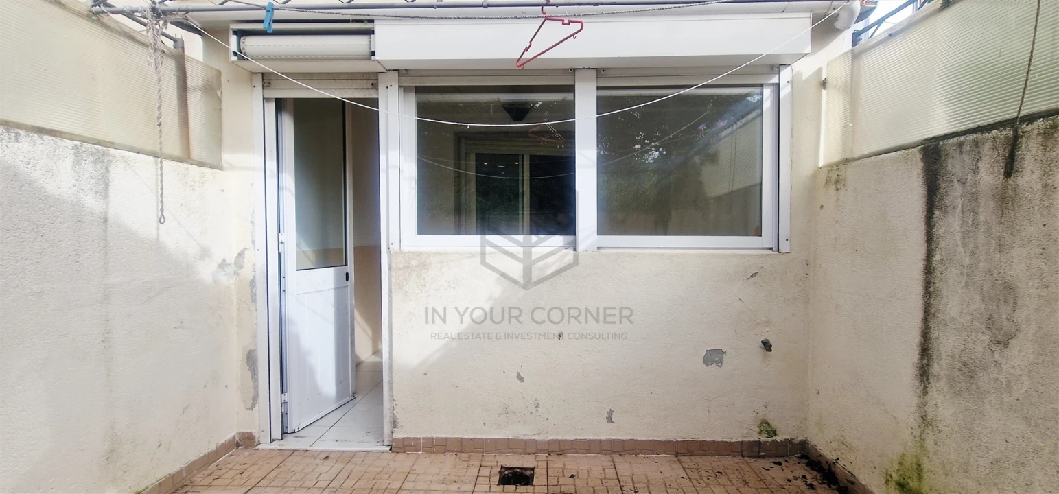 Apartamento T0 para Venda em Beato Foto 4