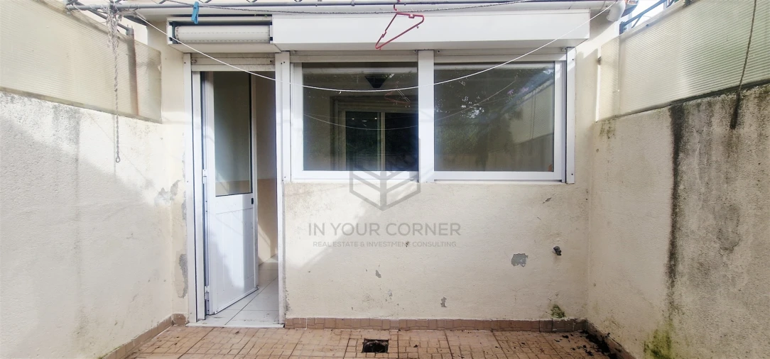 Apartamento T0 para Venda em Beato Foto 4