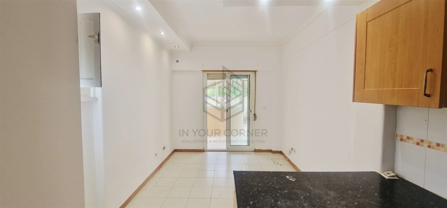 Apartamento T0 para Venda em Beato Foto 11