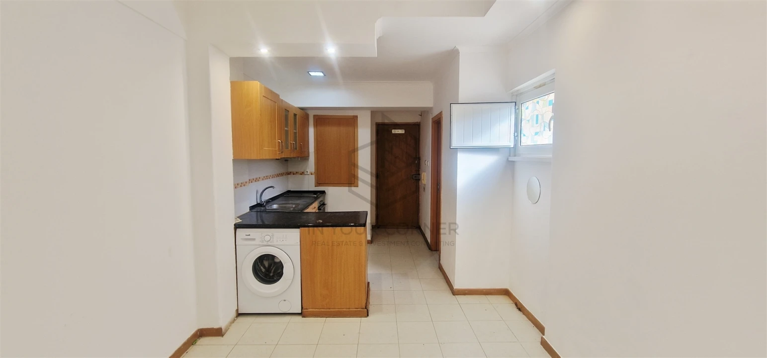 Apartamento T0 para Venda em Beato Foto 7