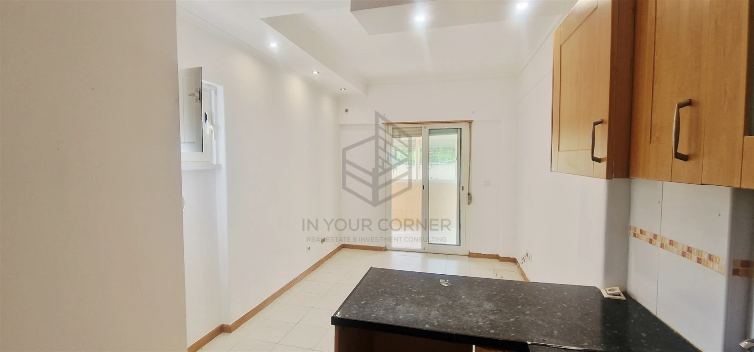 Apartamento T0 para Venda em Beato Foto 10