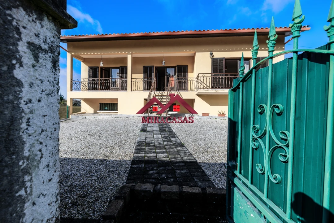 Moradia T4 para Venda em Mira Foto 1