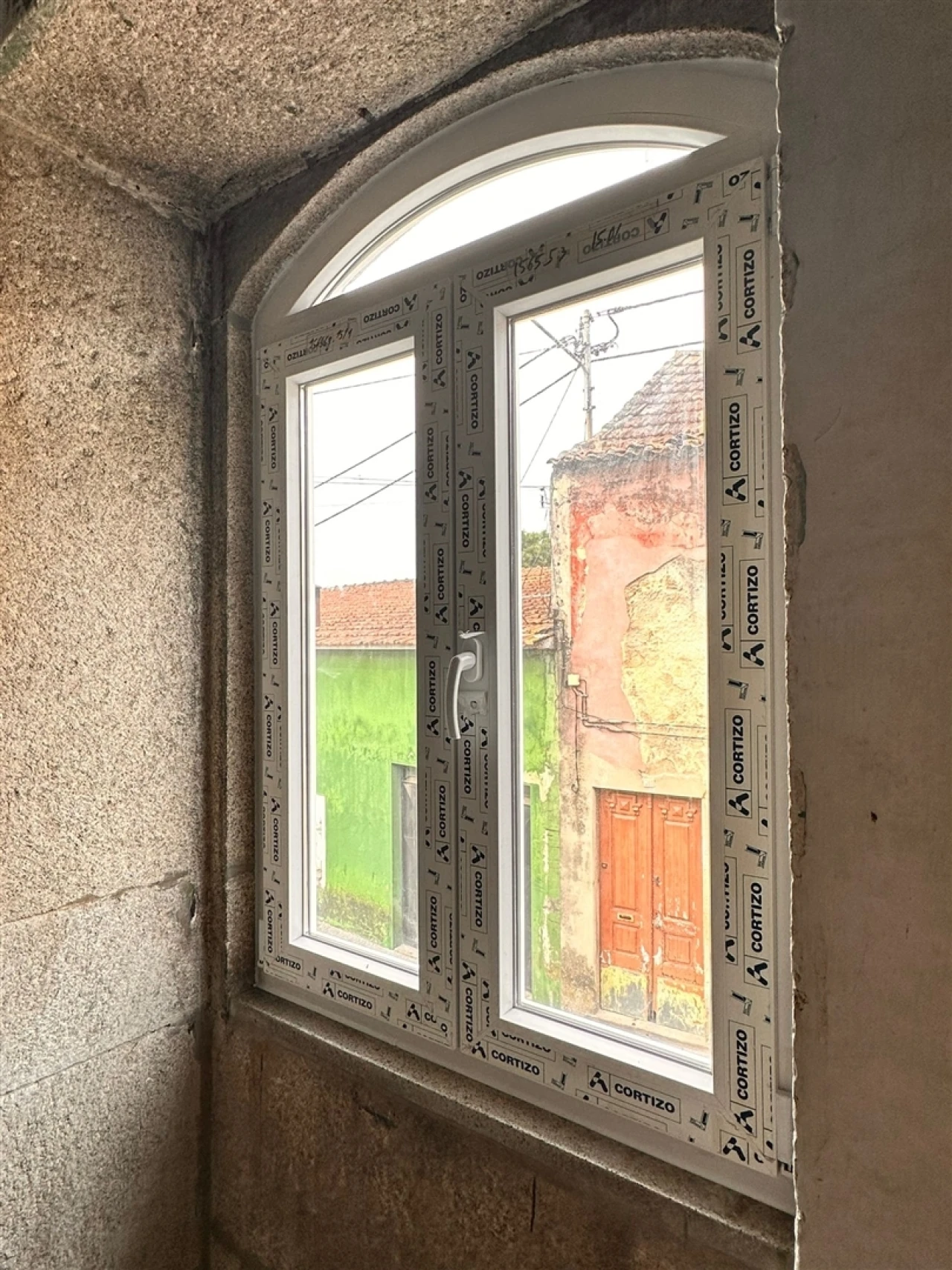 Moradia T3 para Venda em Nogueira e Silva Escura Foto 11