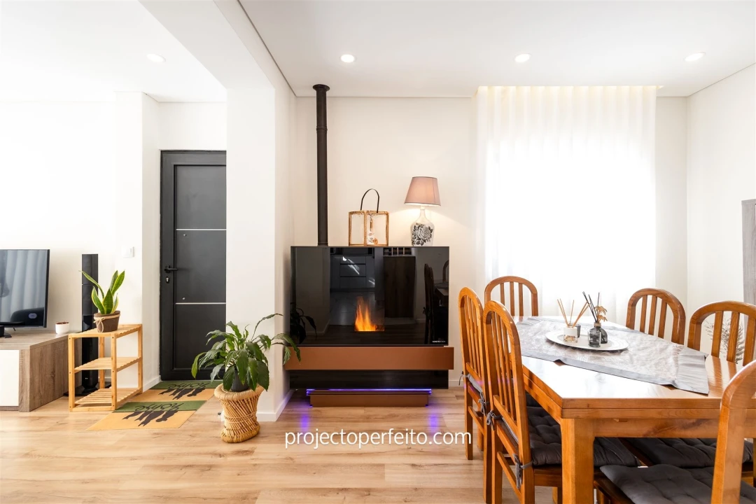 Moradia T3 para Venda em São Felix da Marinha Foto 2