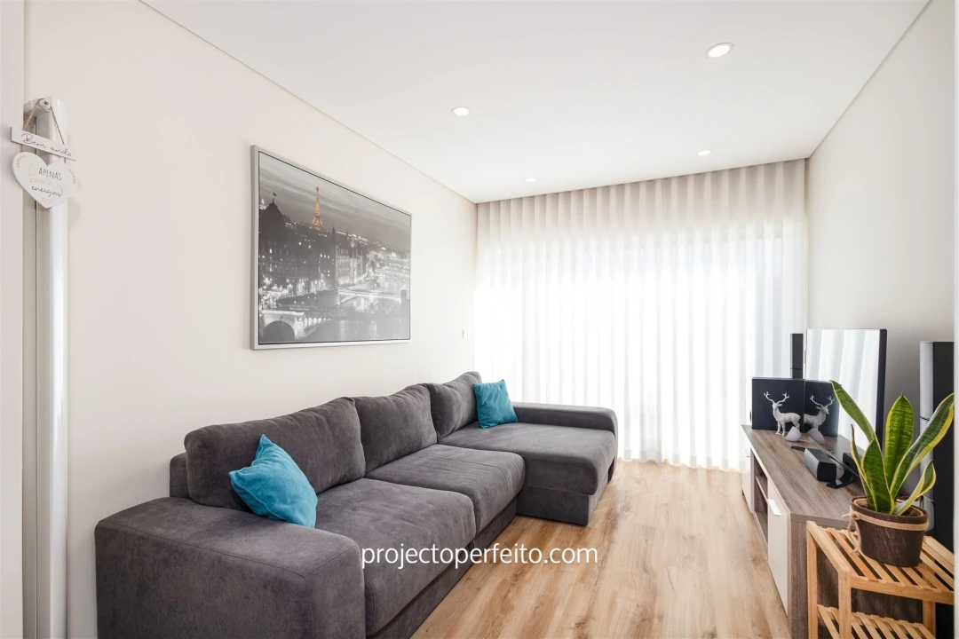 Moradia T3 para Venda em São Felix da Marinha Foto 7