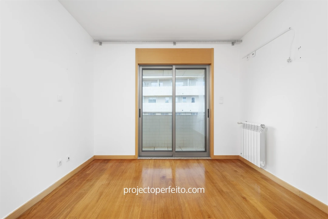 Apartamento T4 para Venda em São Felix da Marinha Foto 23