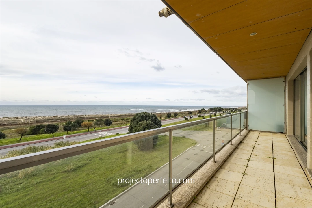 Apartamento T4 para Venda em São Felix da Marinha Foto 16