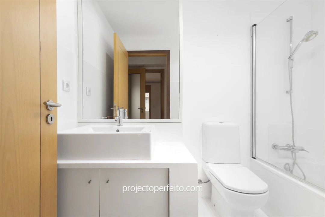 Apartamento T4 para Venda em São Felix da Marinha Foto 21