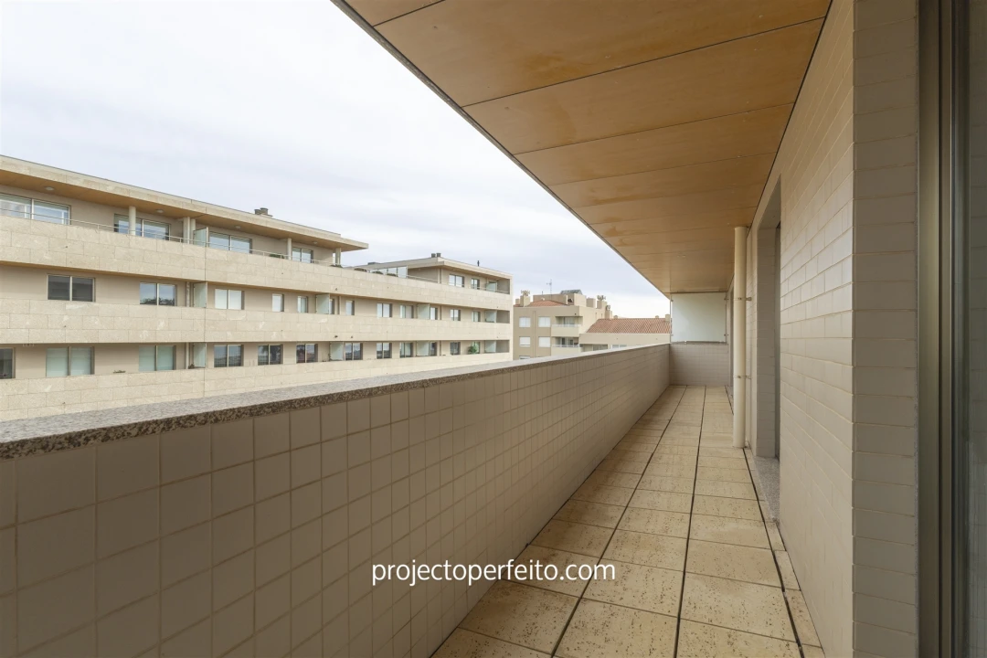 Apartamento T4 para Venda em São Felix da Marinha Foto 31