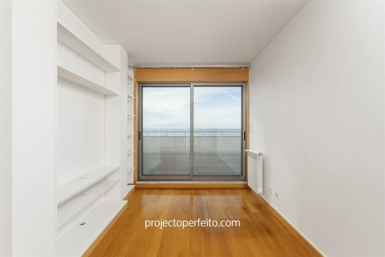 Apartamento T4 para Venda em São Felix da Marinha Foto 35