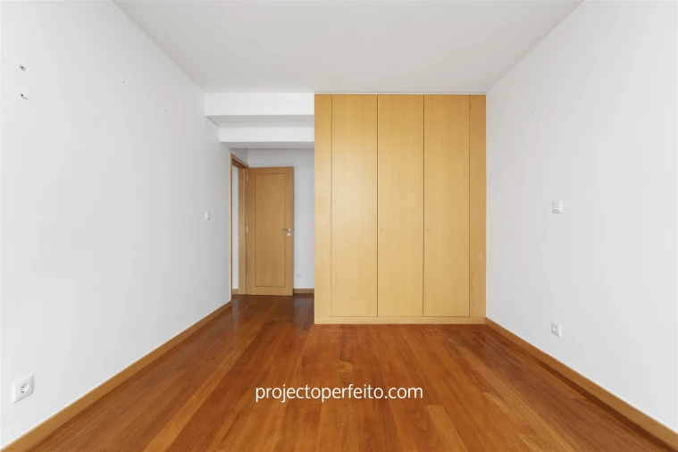 Apartamento T4 para Venda em São Felix da Marinha Foto 24