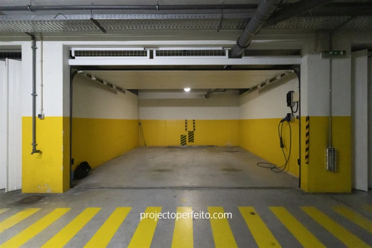 Apartamento T4 para Venda em São Felix da Marinha Foto 42