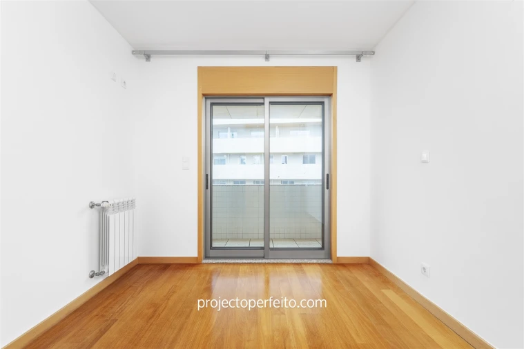 Apartamento T4 para Venda em São Felix da Marinha Foto 25