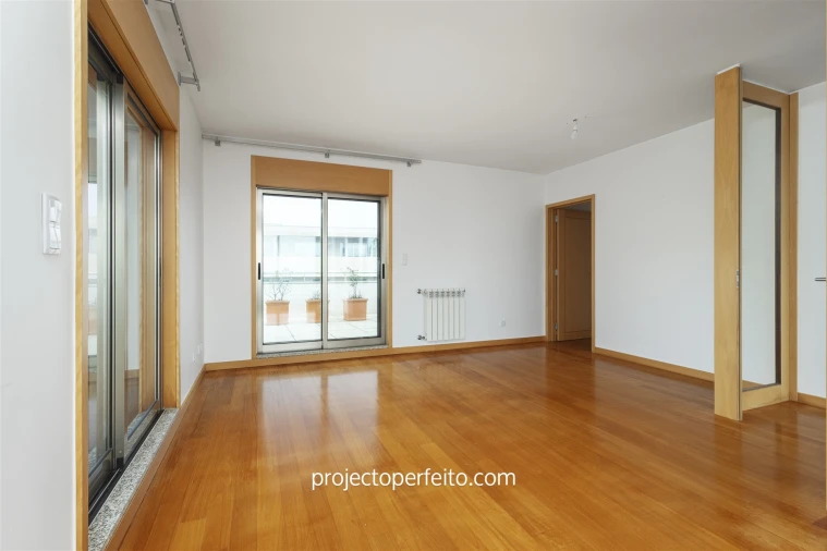 Apartamento T4 para Venda em São Felix da Marinha Foto 36