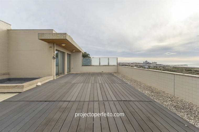 Apartamento T4 para Venda em São Felix da Marinha Foto 2